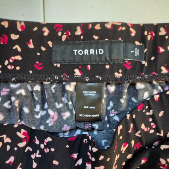 630-16 Torrid 2 Cami top & Capri pants Abstract Ditsy 2 pc SET Size 1 (16/18) - Picture 7 of 11